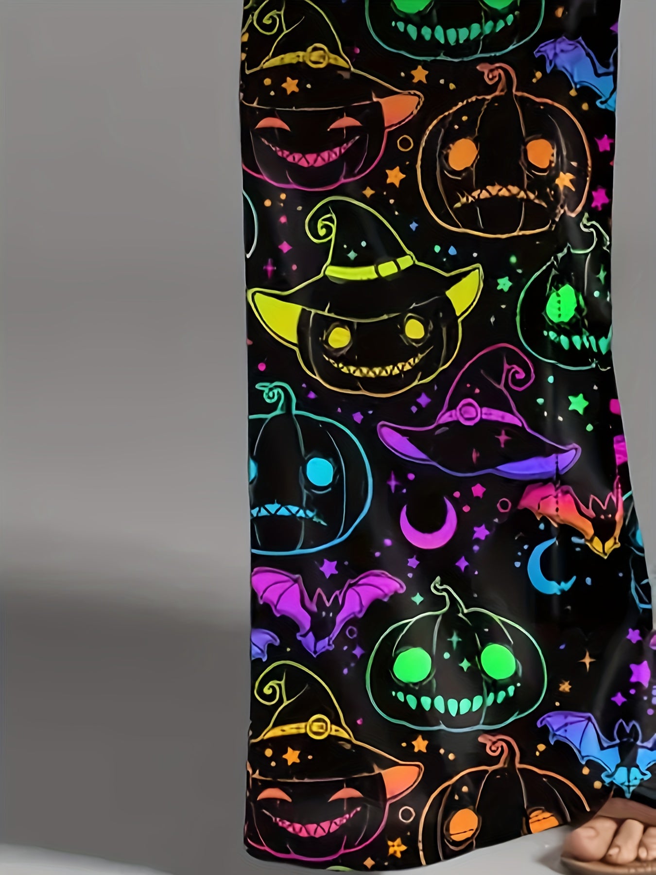 Women's Halloween Wide-Leg Pants - Plus Size Vibrant Geometric Pumpkin & Bat Print on Black Background, Casual Comfort Fit for Halloween Parties & Casual Attire, Halloween Clothes, Seasonal Clothing, Festive Apparel, Charming