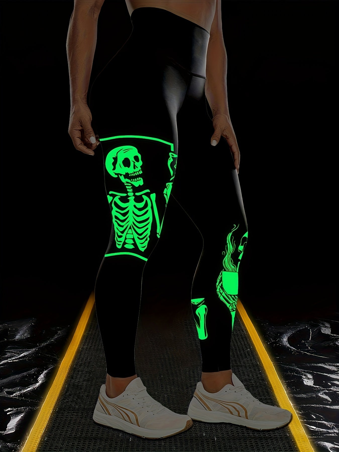 Women'S High-Waisted Stretchy Fitness Leggings with Glow-in-the-Dark Skull Print - Black, Elastic Waistband, Long Length for Running, Yoga & Halloween Party Wear, Yoga Pants, Halloween Leggings, Bold Graphic Pants, Highelasti