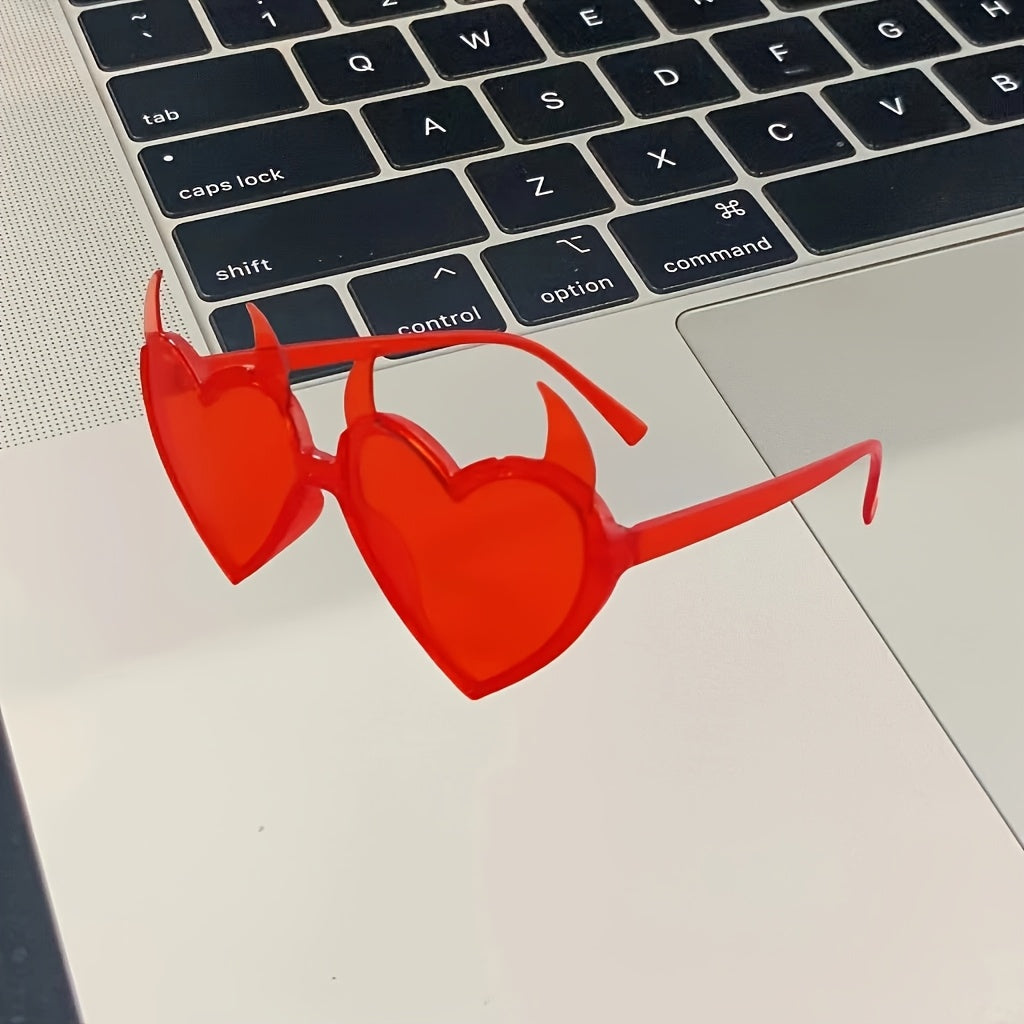 1pc - 2pcs Novelty Red Tinted Glasses with Heart-Shaped Devil Horns, Polycarbonate Halloween Costume Glasses, Themed Party & Event Accessories, Popular Culture Fashion Accessory, Valentine'S Day, Easter, Halloween, Halloween