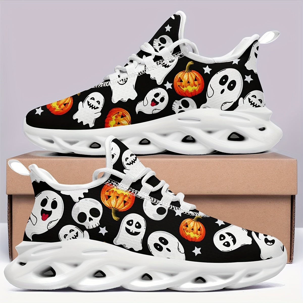 Ghosts and Pumpkins Ladies Outdoor Blade Bottom Breathable Mesh Face Shock Absorption Comfortable Wear Resistant Bounce Low Top Sports Shoes, Suitable for Halloween Shoes