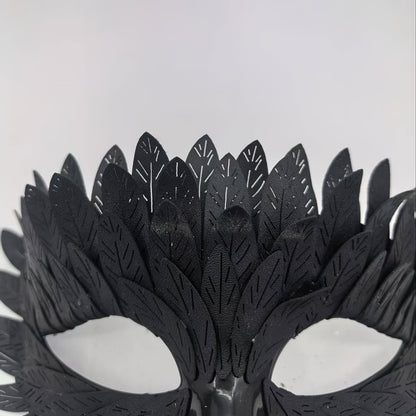 Classic Bird Beak Mask - Durable Plastic Intricate Feather Design for Halloween, Day of the Dead, Christmas & Themed Parties - Home Decor & Costume Accessory, Halloween Decorations