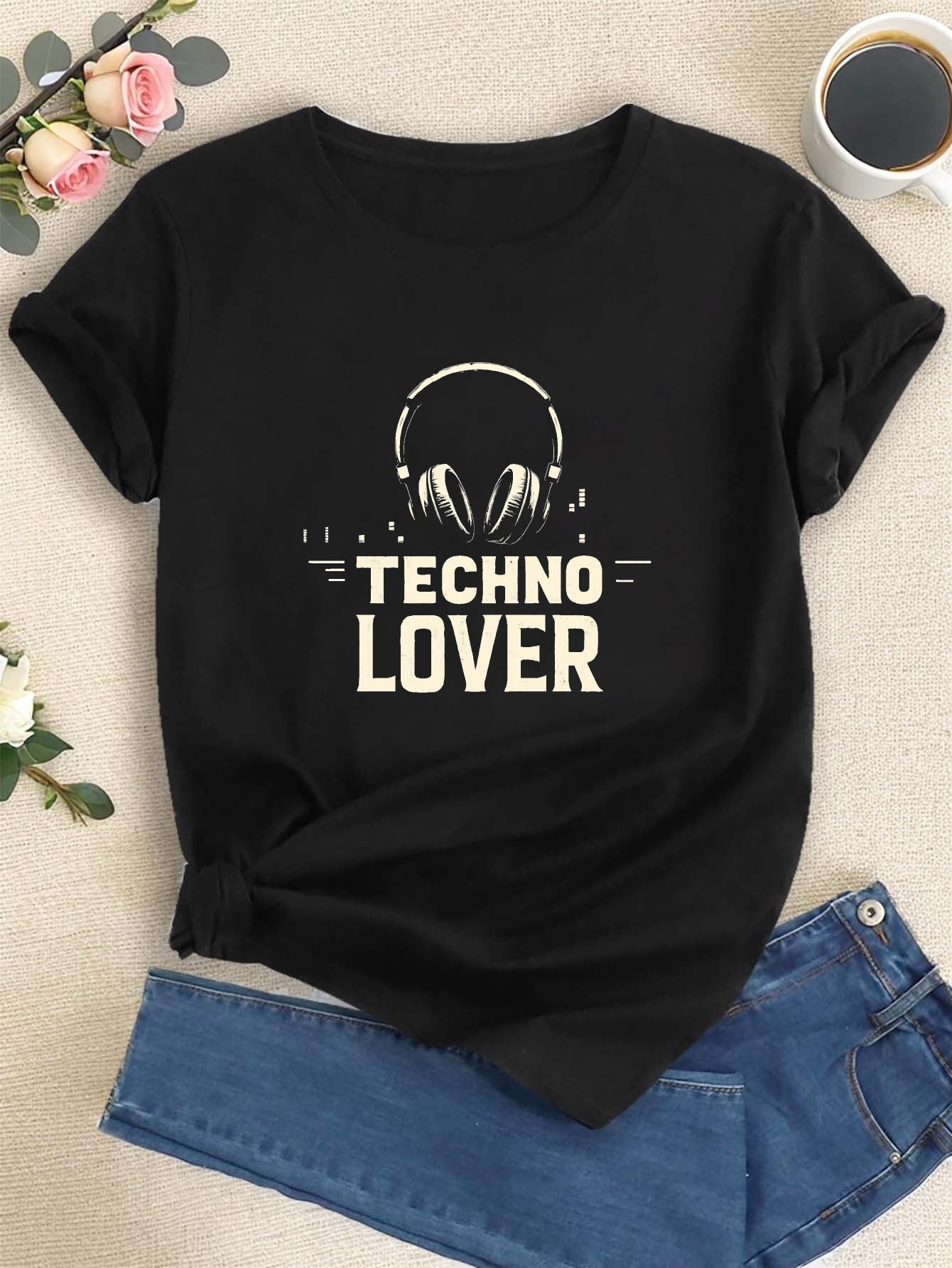 Women'S "Techno Lover" Graphic T-Shirt - Green Casual Crew Neck Tee with Headphones Design, Short Sleeve for Spring & Summer, Casual Attire|Playful Print|Comfortable Fit, Techno Tshirt