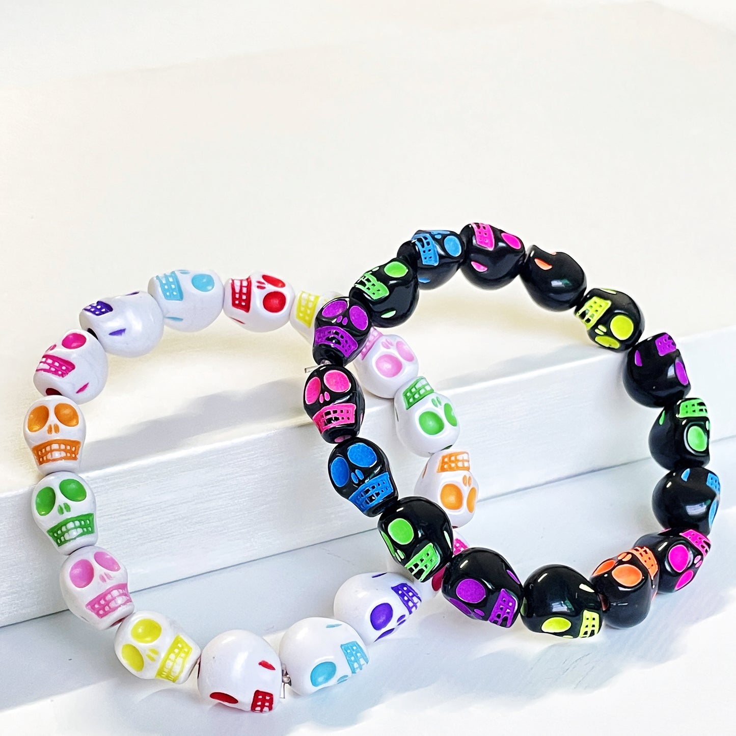 2pcs, Colorful Skull Head Elastic Line Resin Bracelet, Neutral Bracelet, Halloween, Suitable for Daily Wear, Gift Giving
