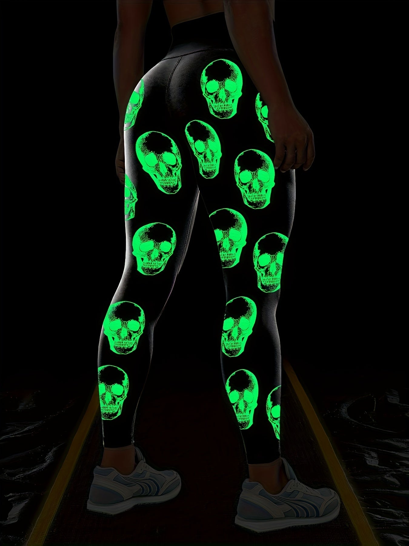 [Glow Halloween Leggings] Stretchy, Comfortable Glow-in-the-Dark Halloween Skull Print High Waist Yoga Leggings for Women | Black Sports Pants for Nighttime Workouts or Casual Wear, Casual Sportswear