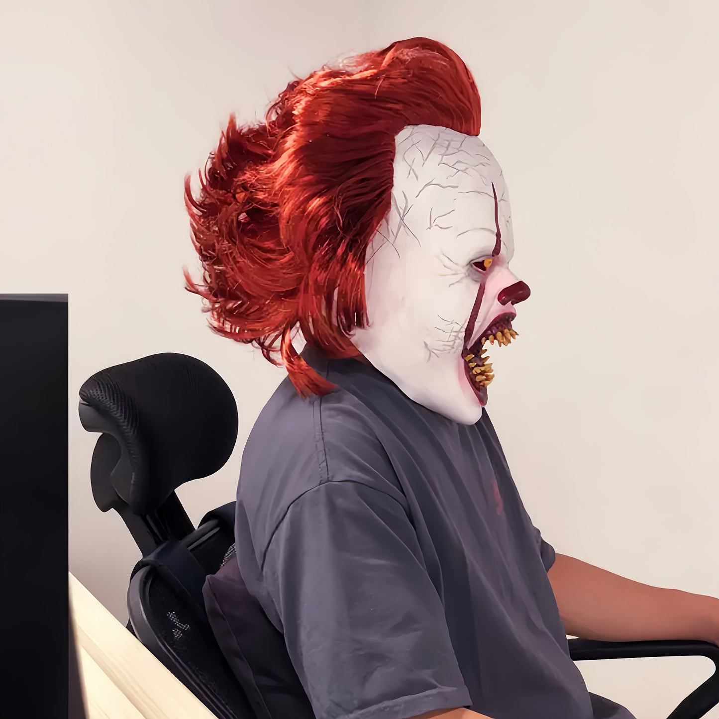 [Scary Clown Horror Mask] Realistic Menacing Halloween Clown Horror Mask | Light Beige, Red Hair, Sharp Teeth - Latex Full Face Mask for Halloween Pranks, Haunted Houses, Scary Performances - Adult Costume Makeup, Detailed Cr