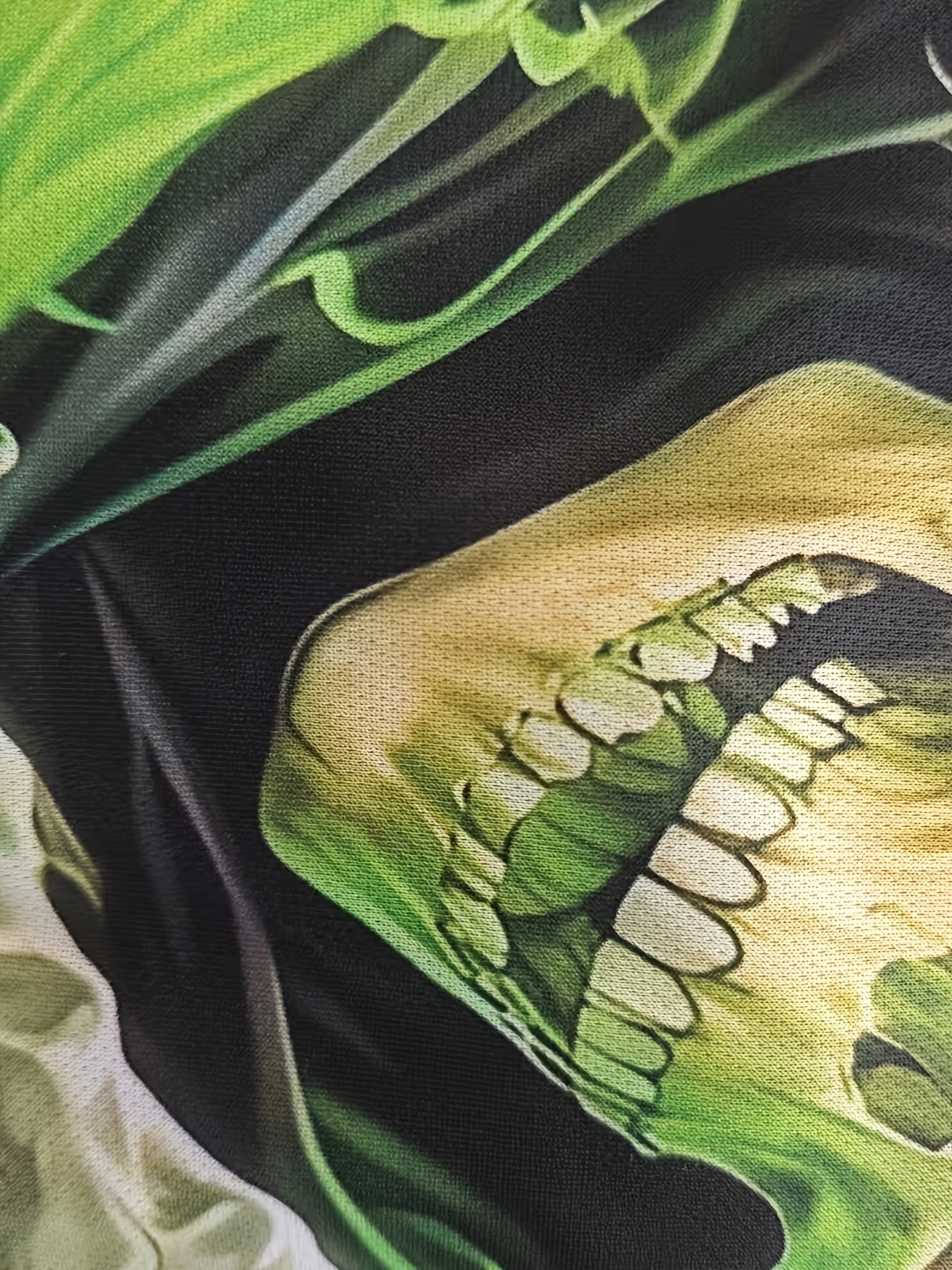 Men'S Casual Crew Neck T-Shirt with 3D Skeleton Print, Green Flame and Skulls Design, Lightweight Polyester Fabric, Regular Fit Short Sleeve Tee for Casual Attire, Outdoor Tshirt | Unique Graphic Tee | Durable Casualwea