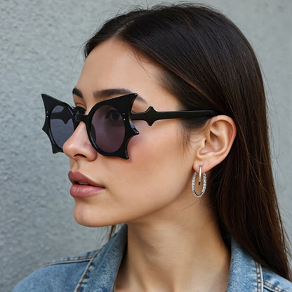 1pc/2pcs Y2K Vampire Bat-Shaped Fashion Glasses - Gothic Leopard Print & Solid Black Frames with Transparent Lenses, Lightweight Plastic Frames for Halloween Costume Parties, Teens Fashion Accessories, Bold Statement Pieces,
