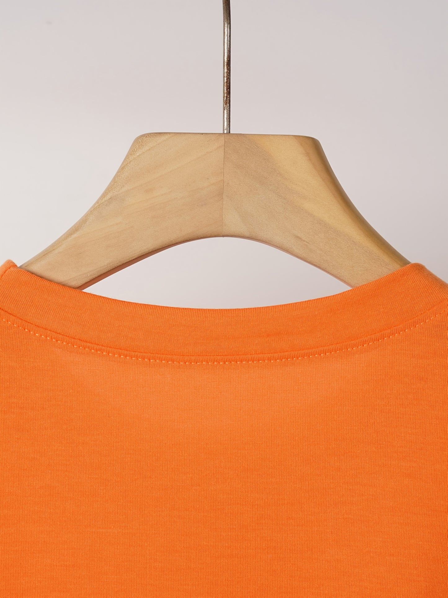 [Halloween Pumpkin T-Shirt] Halloween Pumpkin & Leopard Bow Print Women's T-Shirt | Vibrant Orange Casual Short Sleeve Crew Neck Top for Daily Wear, Costume Parties & Spring/Summer Outfits