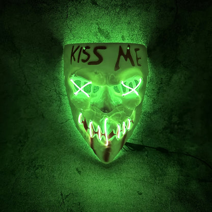 Glow-in-the-Dark Halloween Kiss Me Mask for Spooky Parties, Cosplay & Festive Costumes – Requires 2x AA Batteries (Batteries Not Included)