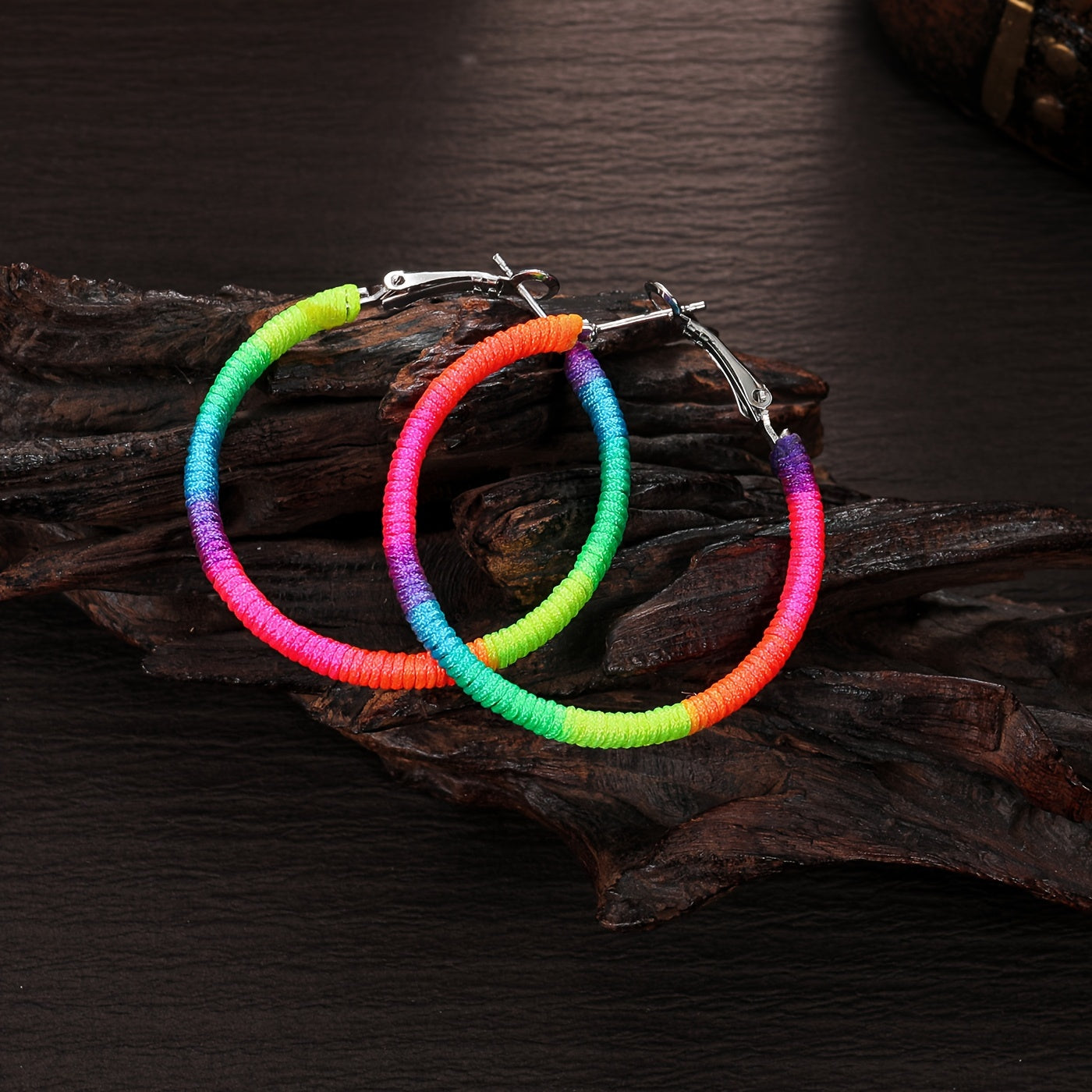[Adventure] Colorful Bohemian Braided Heart-Shaped Hoop Earrings for Women - Vibrant Multicolor, All-Season Wear, Ideal for Daily & Gift Giving, Quirky Earrings