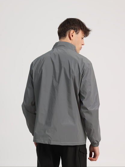 Men's Lightweight Windproof Softshell Jacket with Reflective Accents - Stand Collar Cycling Coat for Night Riding, Hiking & Running, Full-Zip Outdoor Casual Coat, Regular Fit, Spring/Autumn, Solid Color, Mountain Bike Clothes