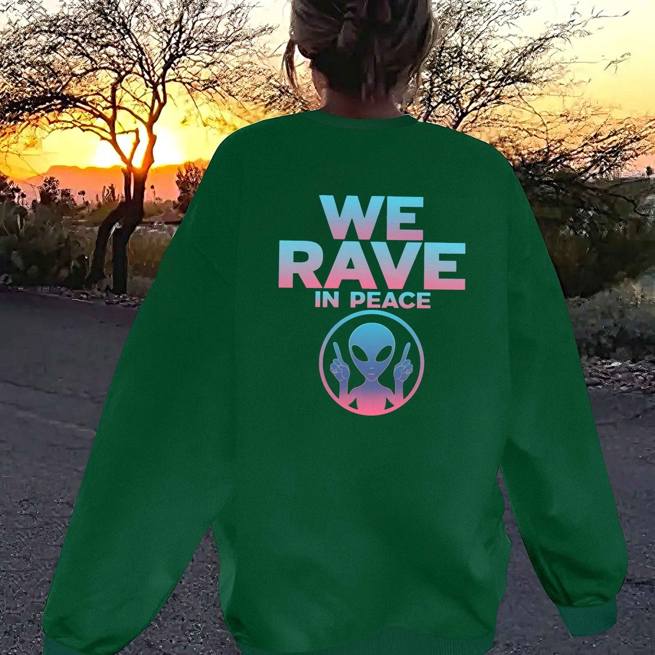 Women'S Casual Crew Neck Long Sleeve Sweatshirt, Polyester 100% Knit Fabric, Geometric Alien "WE RAVE in PEACE" Graphic, Fall/Winter Regular Length