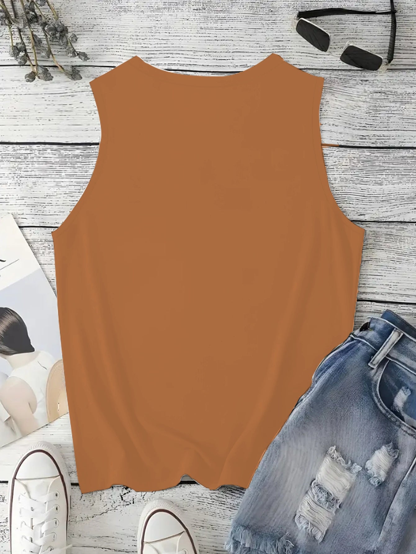 Women's Casual Sleeveless Tank Top with DJ Music Graphic Print - EDM Rave-Inspired Acid House & Psychedelic Pop Design, Stretchy Comfort Fit, Machine Washable for Clubbing, Festivals & Casual Attire, Ladies Tank Tops, Festiva