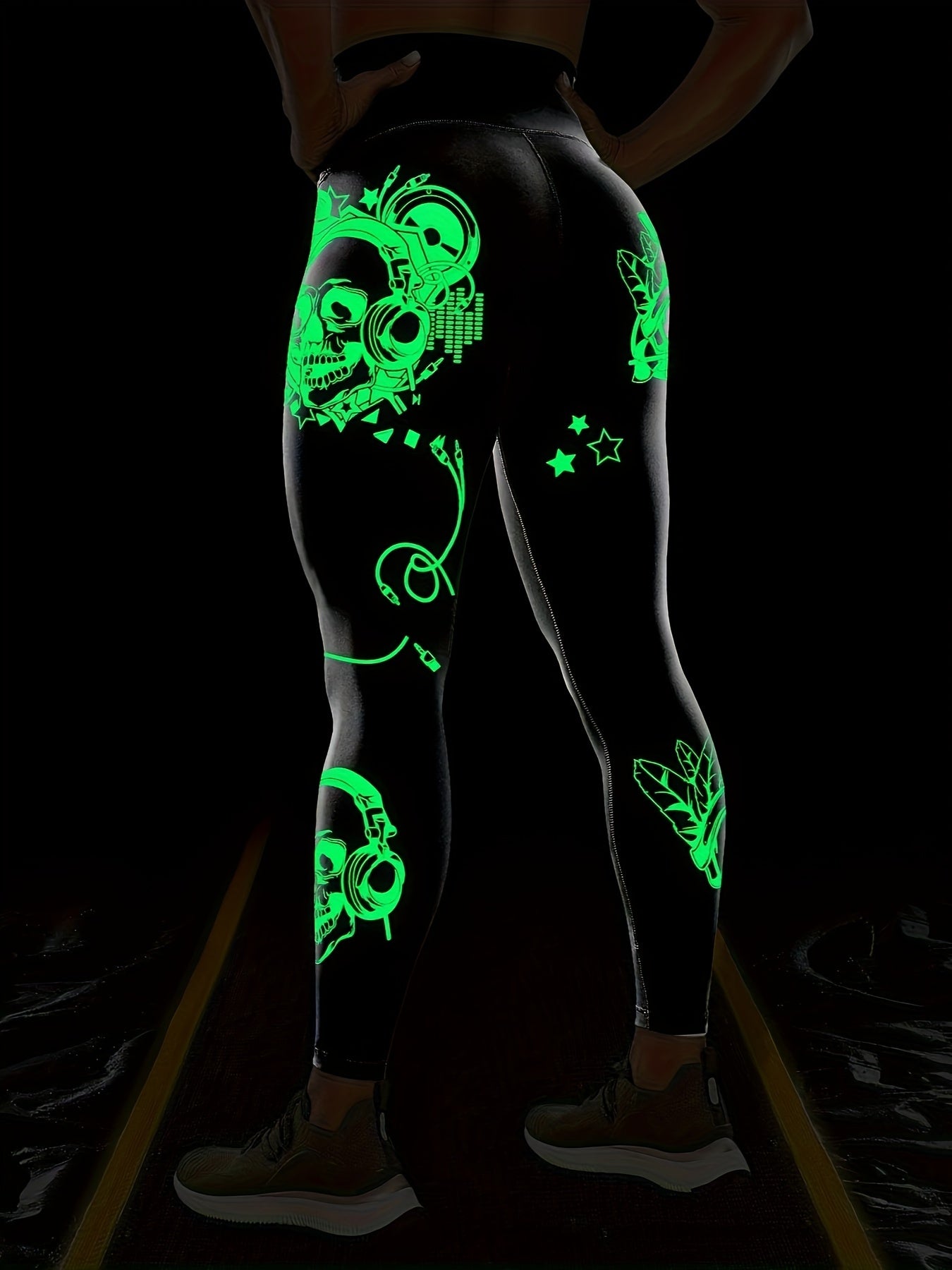Women'S High-Waisted Stretchy Fitness Leggings with Glow-in-the-Dark Skull Print - Black, Elastic Waistband, Long Length for Running, Yoga & Halloween Party Wear, Yoga Pants, Halloween Leggings, Bold Graphic Pants, Highelasti