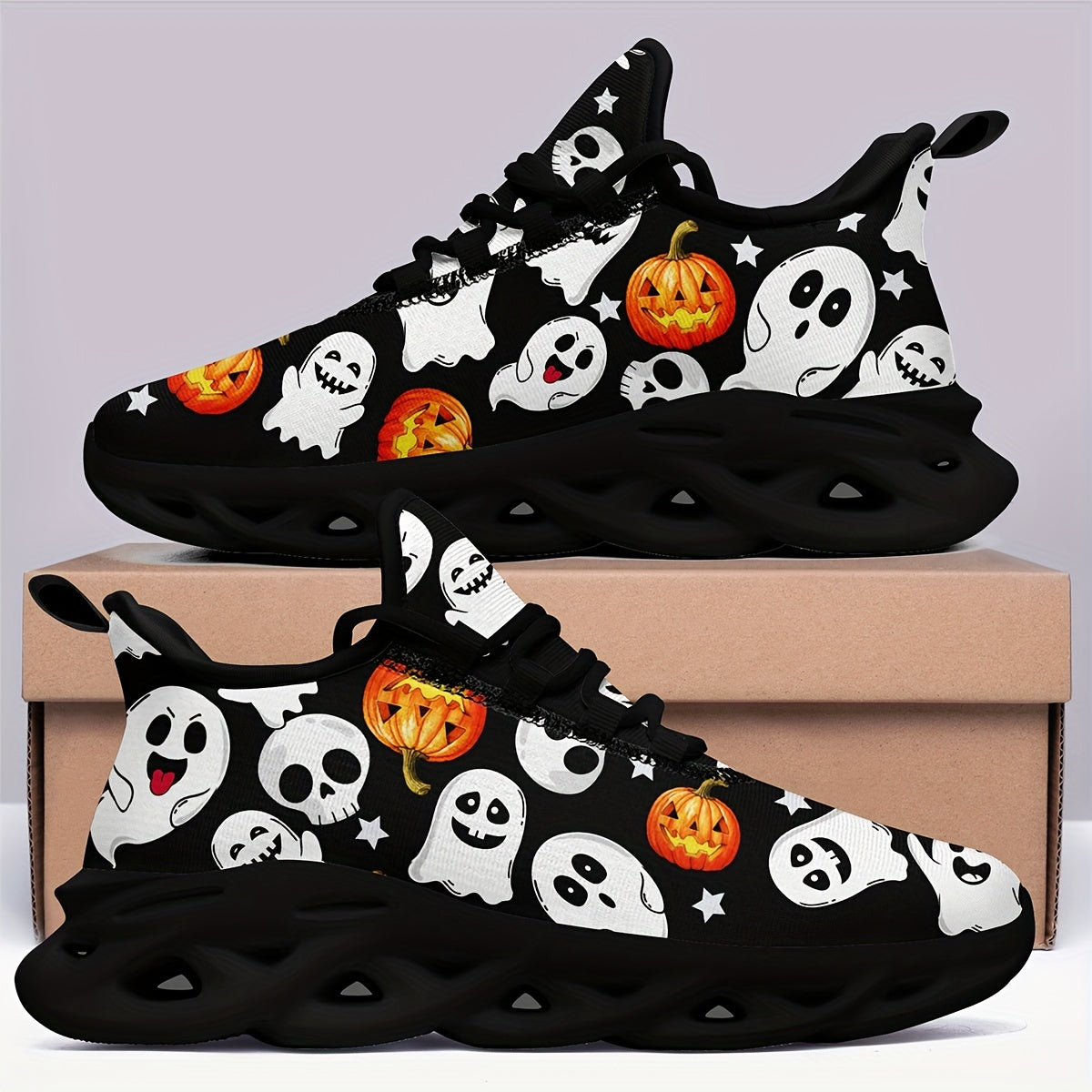 Ghosts and Pumpkins Ladies Outdoor Blade Bottom Breathable Mesh Face Shock Absorption Comfortable Wear Resistant Bounce Low Top Sports Shoes, Suitable for Halloween Shoes