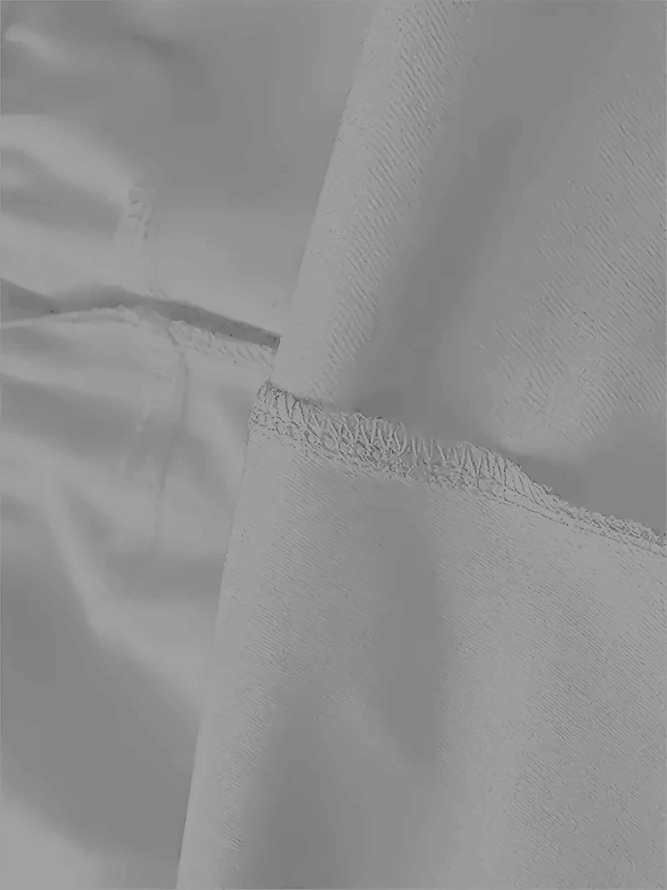 [Moisture-Wicking Shorts] Moisture-Wicking Men's Athletic Shorts | Lightweight Gym Training Shorts with Zipper Pockets & Drawstring Waist - Geometric Pattern, Machine Washable for Casual & Active Wear