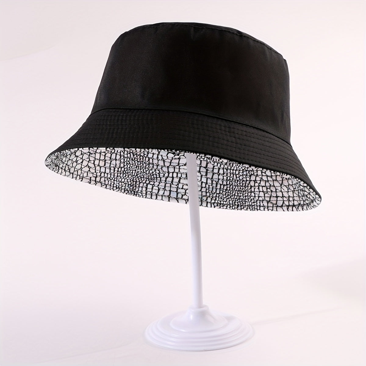 Stylish Reflective Double-Sided Fisherman Hat for Men and Women, Versatile Outdoor Cycling Face-Revealing Bucket Hat