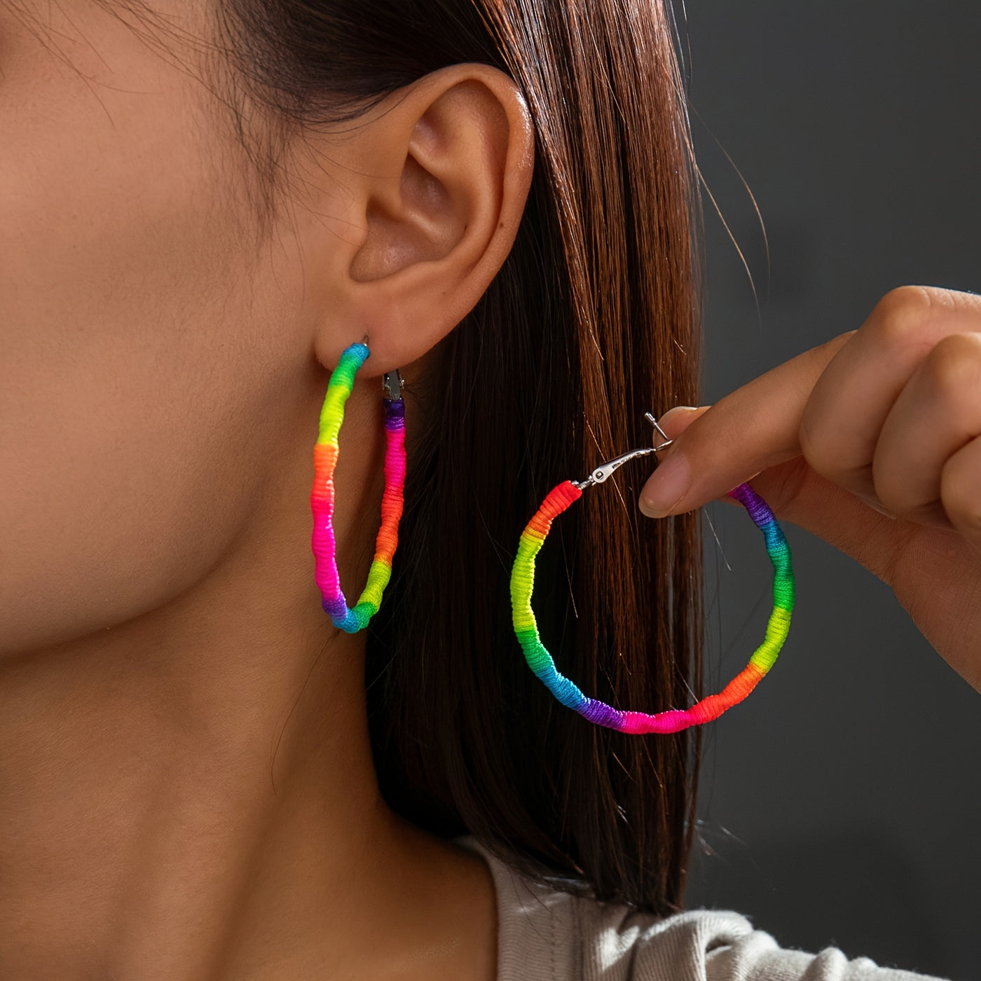 [Adventure] Colorful Bohemian Braided Heart-Shaped Hoop Earrings for Women - Vibrant Multicolor, All-Season Wear, Ideal for Daily & Gift Giving, Quirky Earrings