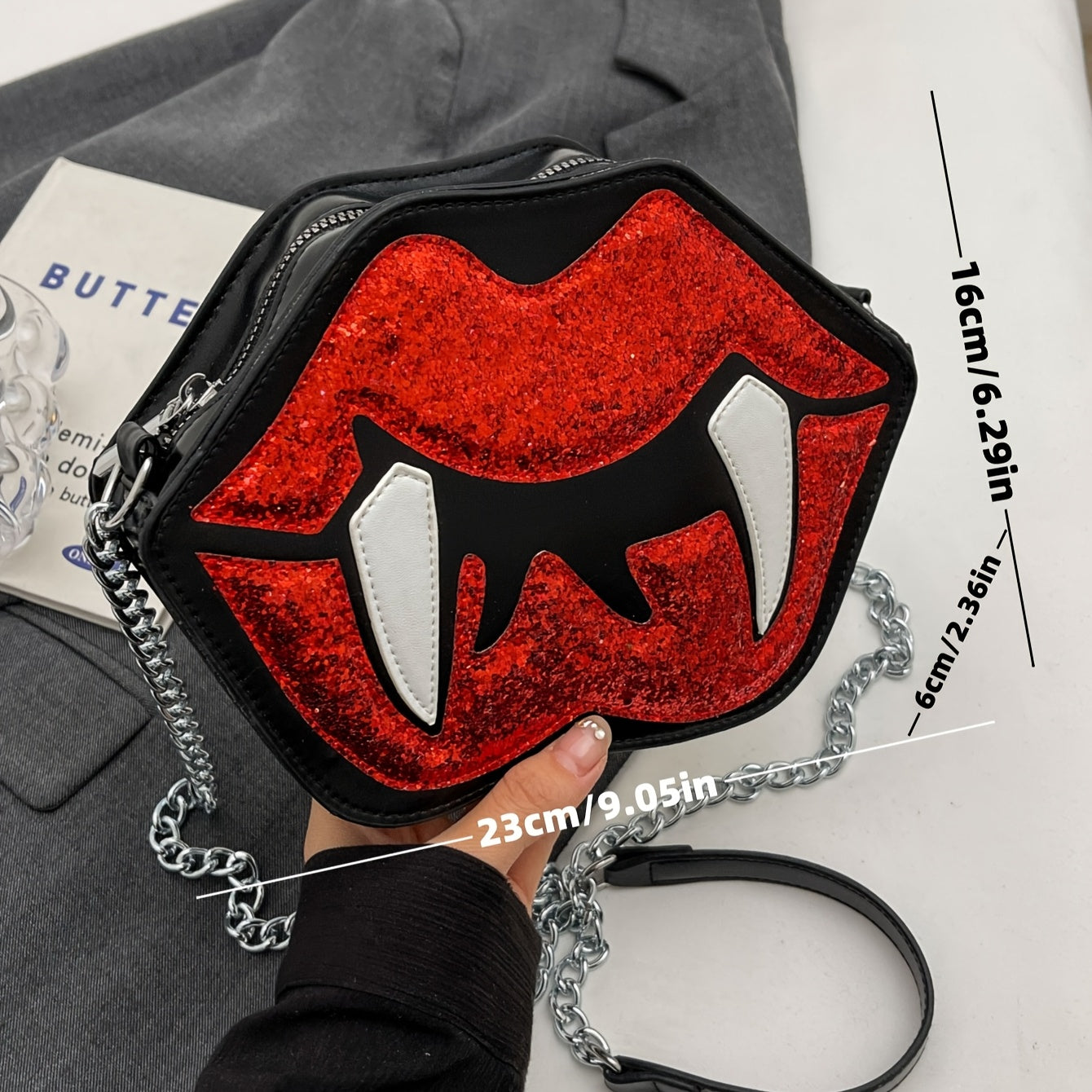 Vampire Lips Print Crossbody Bag - Gothic Style, Black with Red Lips & Fangs Design, Chain Strap, Zipper Closure, Perfect for Halloween & Daily Use, Halloween Accessory | Playful Accessory | Durable Zipper Closure, Halloween