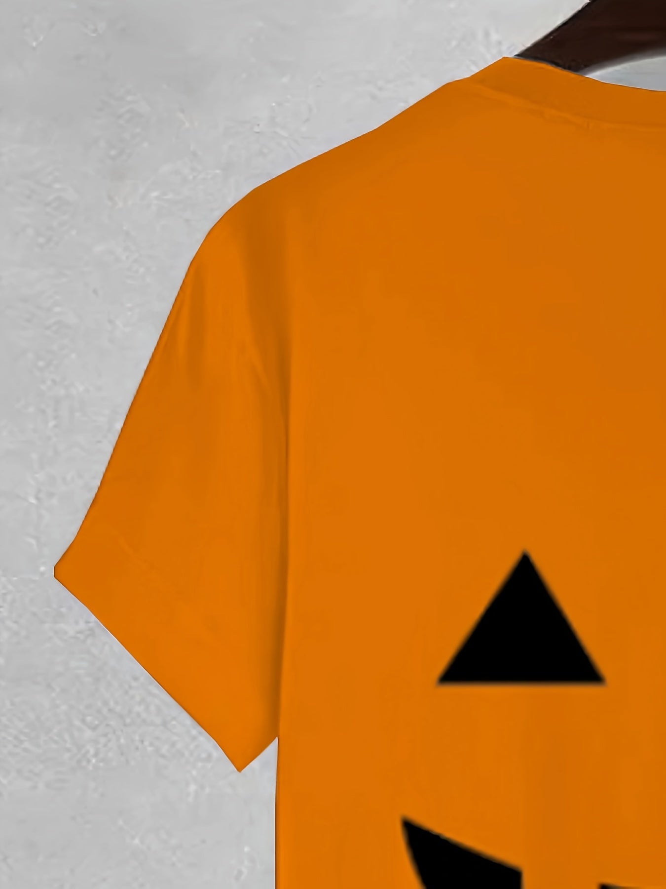 [Halloween Pumpkin Face T-Shirt] Plus Size Men's Halloween Pumpkin Face T-Shirt | Casual Crew Neck, Polyester & Spandex Blend, Slightly Stretchy Knit Fabric - Perfect for Spring/Summer/Fall, Ideal for Adults and Teens on the
