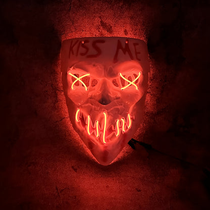 Glow-in-the-Dark Halloween Kiss Me Mask for Spooky Parties, Cosplay & Festive Costumes – Requires 2x AA Batteries (Batteries Not Included)
