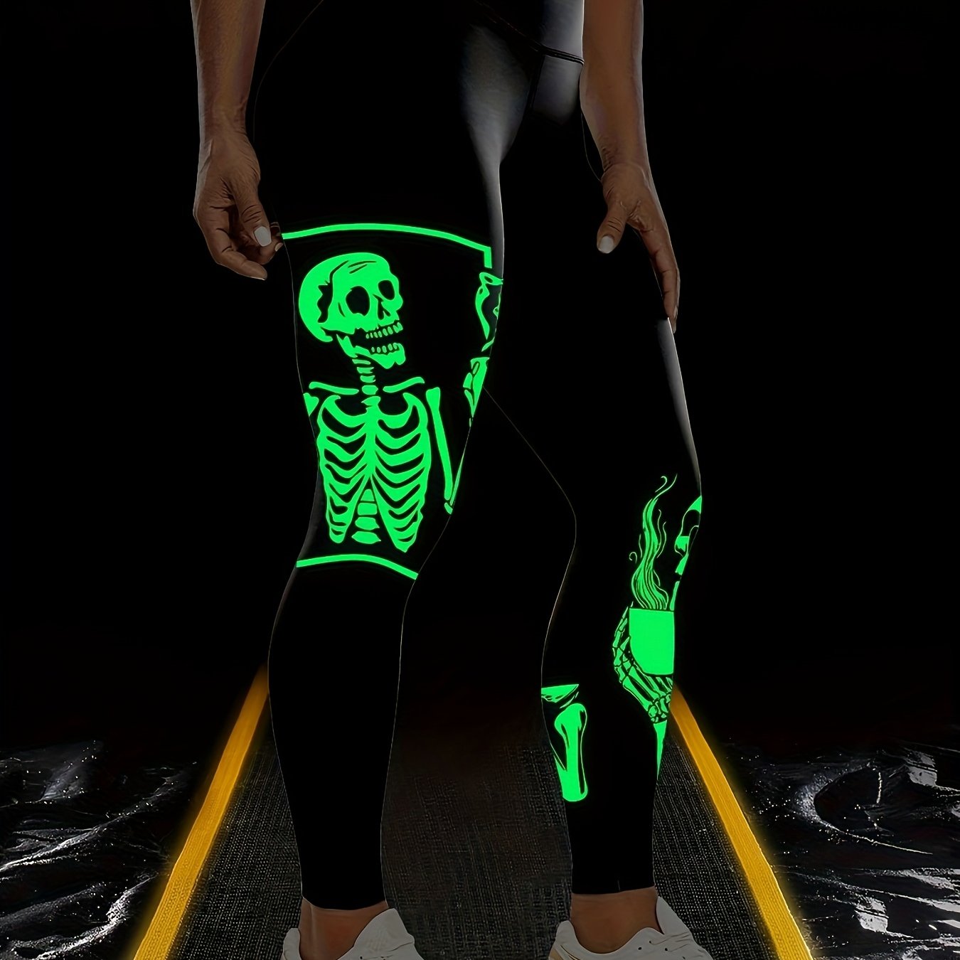 Women'S High-Waisted Stretchy Fitness Leggings with Glow-in-the-Dark Skull Print - Black, Elastic Waistband, Long Length for Running, Yoga & Halloween Party Wear, Yoga Pants, Halloween Leggings, Bold Graphic Pants, Highelasti