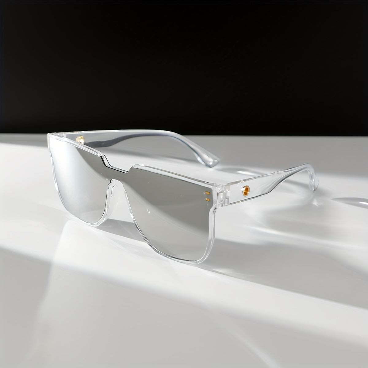 1 Pair of Women's Transparent Silvery Mirror Reflective Square Frame Modern Fashion Casual Glasses with Rice Nails