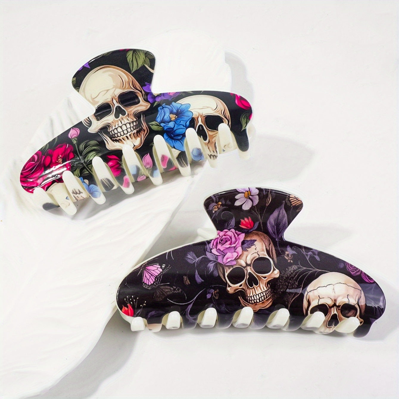 [Stylish Skull Hair Clips] 2pcs Stylish Women's Halloween Skull Hair Clips | Semi-High Back Scrunchies, Resin Shark Clips, Non-Slip Strong Fashionable Hair Accessories, Suitable for Festivals, Parties, Daily Use and Gifts